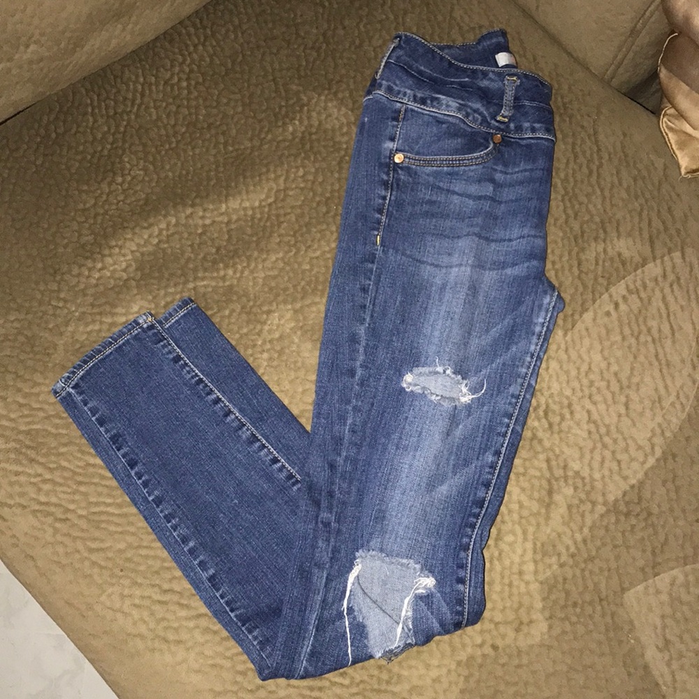 REFUGE ~ Denim ripped jeans